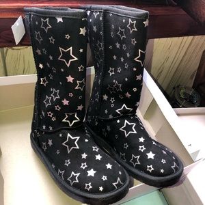 NWT Girls cozy boots